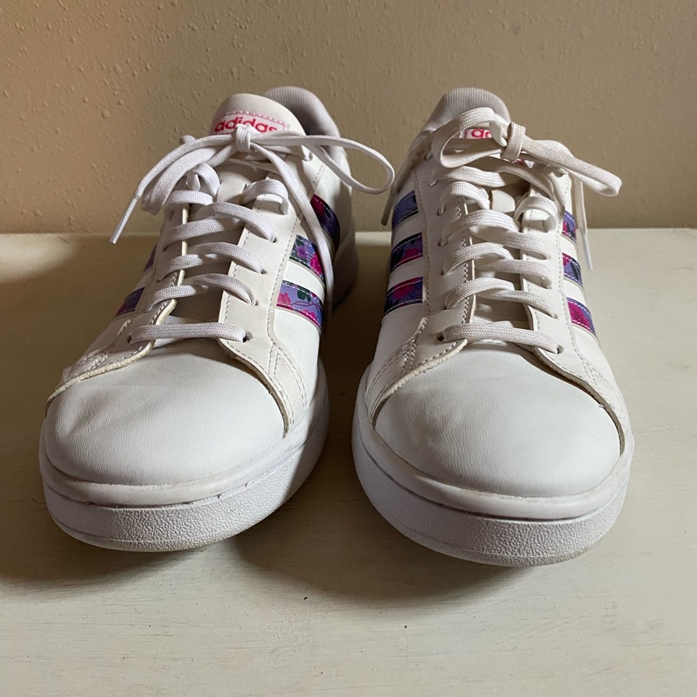 ADIDAS X Farm Rio Grand Court Leather Floral Art Shoes
EGO536 Women's Size 9.5 - Picture 6 of 12
